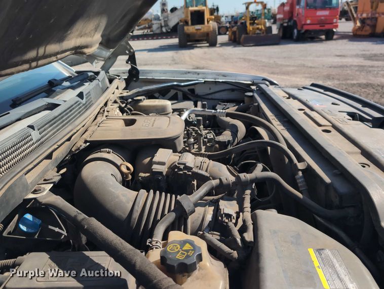 image for item ET7262 2015 GMC Sierra 2500HD Crew Cab pickup truck