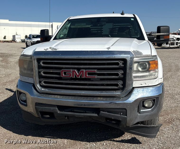 image for item ET7263 2016 GMC Sierra 2500HD Crew Cab pickup truck
