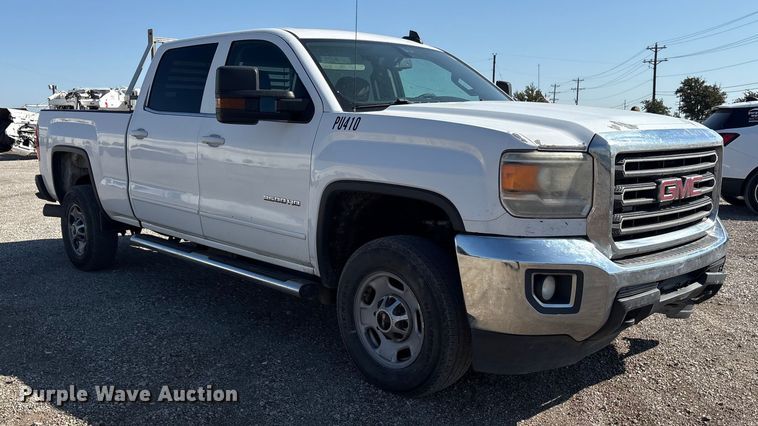 image for item ET7263 2016 GMC Sierra 2500HD Crew Cab pickup truck