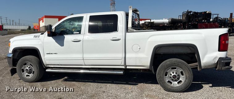 image for item ET7263 2016 GMC Sierra 2500HD Crew Cab pickup truck
