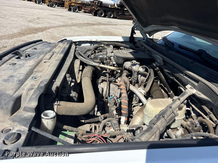 image for item ET7263 2016 GMC Sierra 2500HD Crew Cab pickup truck