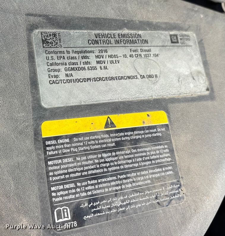 image for item ET7263 2016 GMC Sierra 2500HD Crew Cab pickup truck