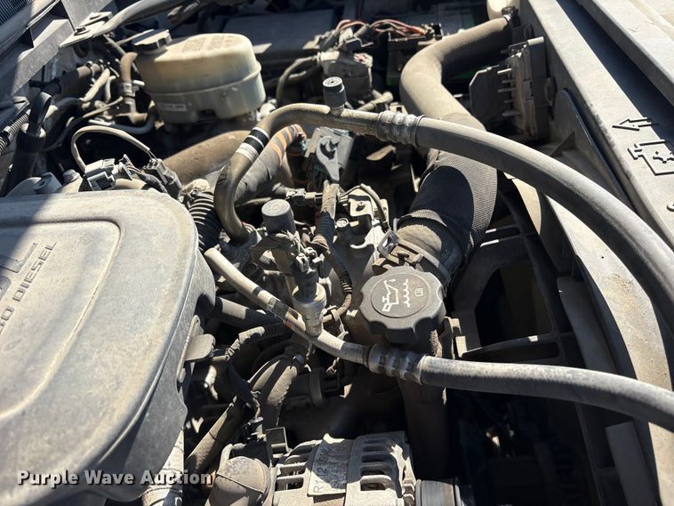 image for item ET7263 2016 GMC Sierra 2500HD Crew Cab pickup truck