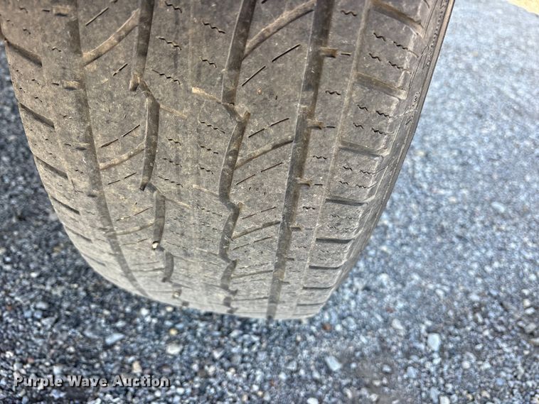 image for item ET7263 2016 GMC Sierra 2500HD Crew Cab pickup truck