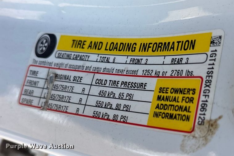 image for item ET7263 2016 GMC Sierra 2500HD Crew Cab pickup truck