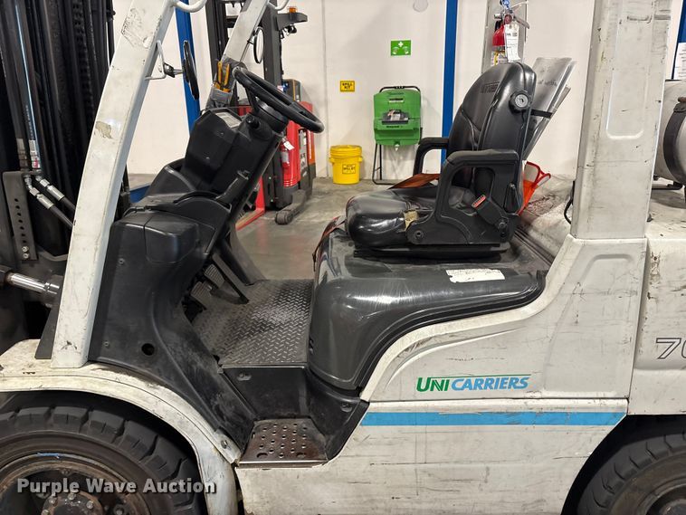 image for item ET8566 2016 UniCarriers PF70 forklift