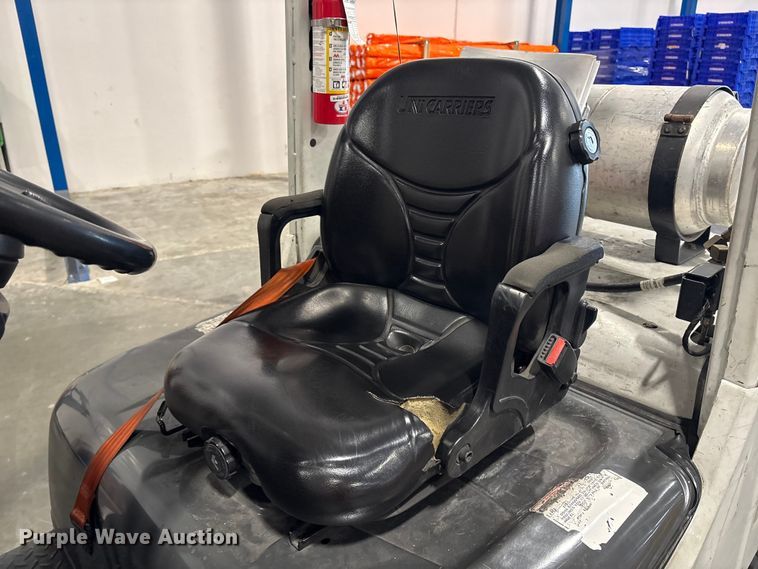 image for item ET8566 2016 UniCarriers PF70 forklift