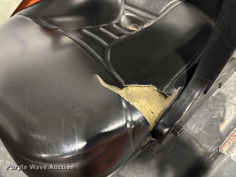 image for item ET8566 2016 UniCarriers PF70 forklift