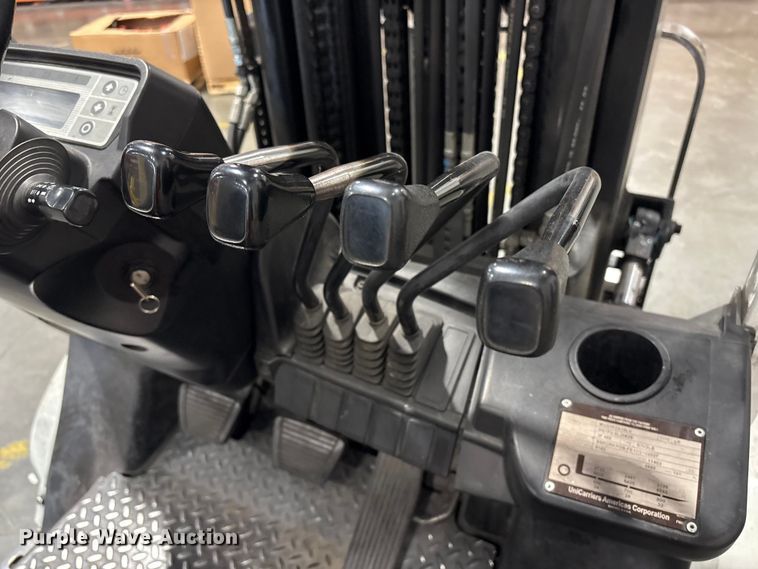 image for item ET8566 2016 UniCarriers PF70 forklift