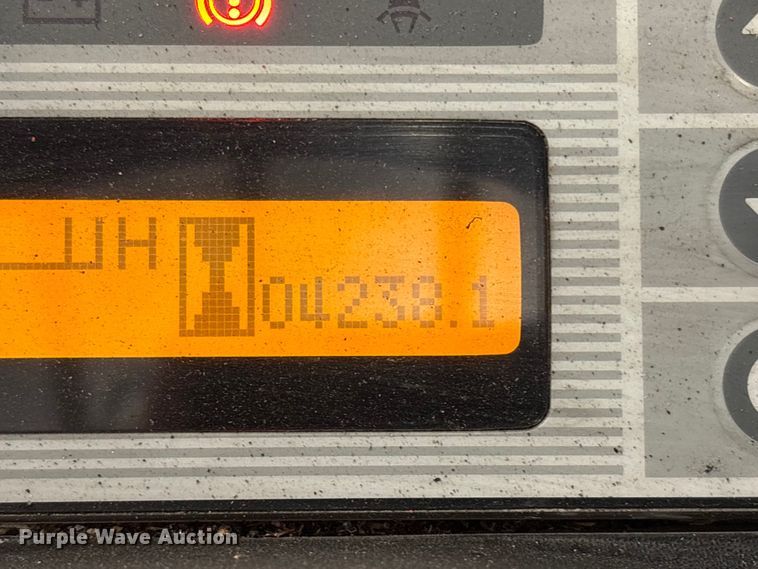 image for item ET8566 2016 UniCarriers PF70 forklift