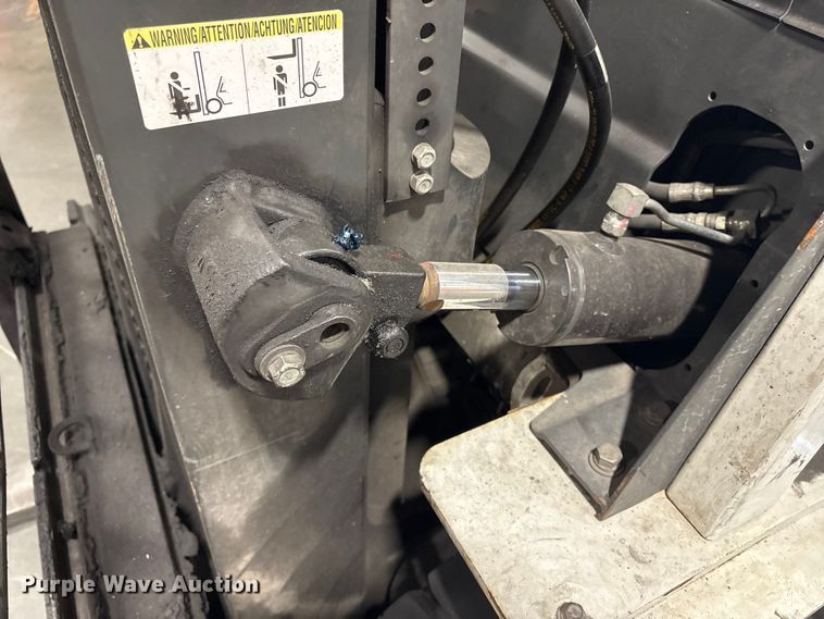 image for item ET8566 2016 UniCarriers PF70 forklift