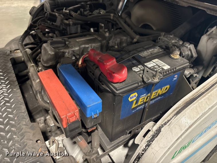 image for item ET8566 2016 UniCarriers PF70 forklift