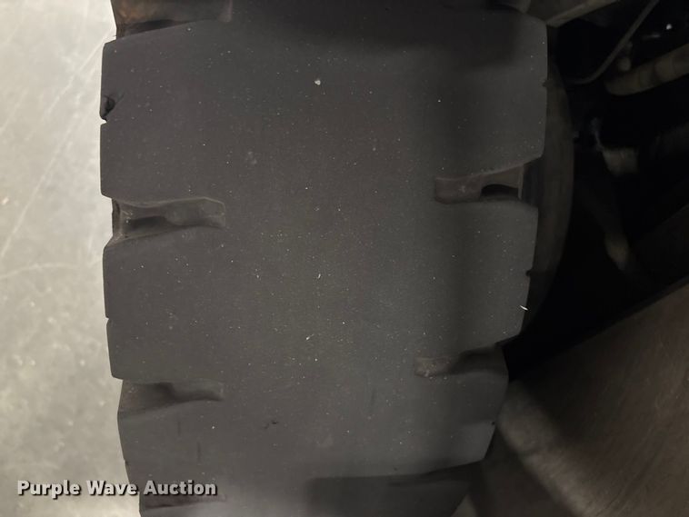 image for item ET8566 2016 UniCarriers PF70 forklift