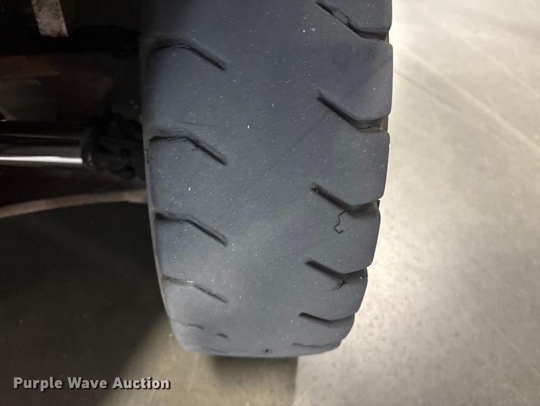 image for item ET8566 2016 UniCarriers PF70 forklift