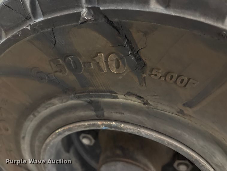 image for item ET8566 2016 UniCarriers PF70 forklift