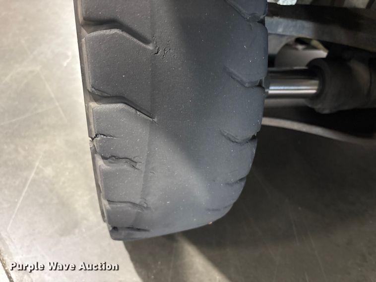 image for item ET8566 2016 UniCarriers PF70 forklift