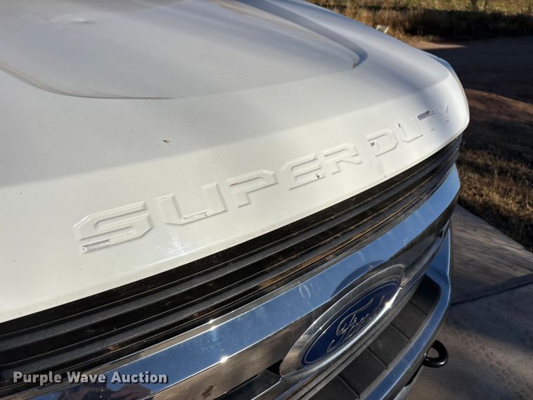 image for item EU4709 2017 Ford F350 Super Duty Crew Cab pickup truck