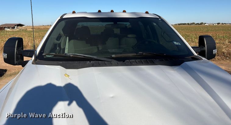 image for item EU4709 2017 Ford F350 Super Duty Crew Cab pickup truck