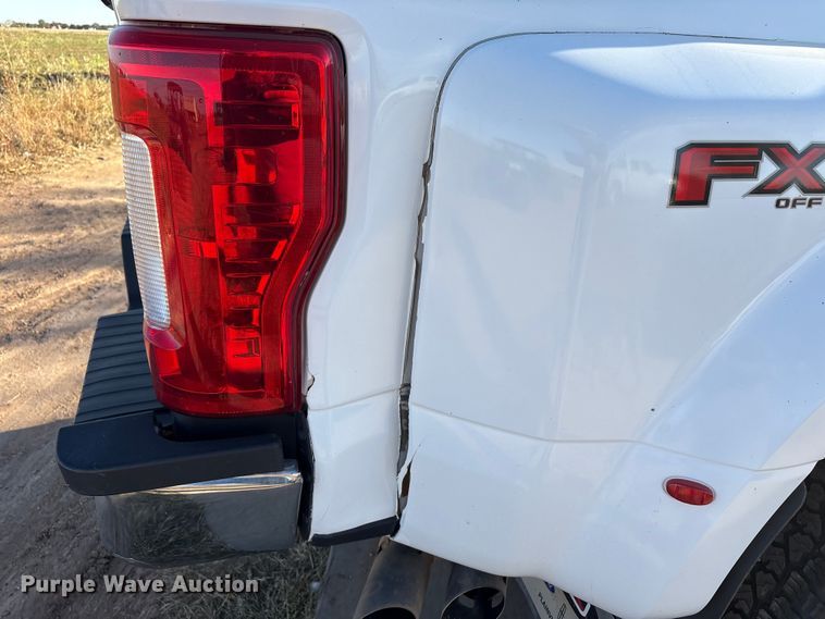 image for item EU4709 2017 Ford F350 Super Duty Crew Cab pickup truck