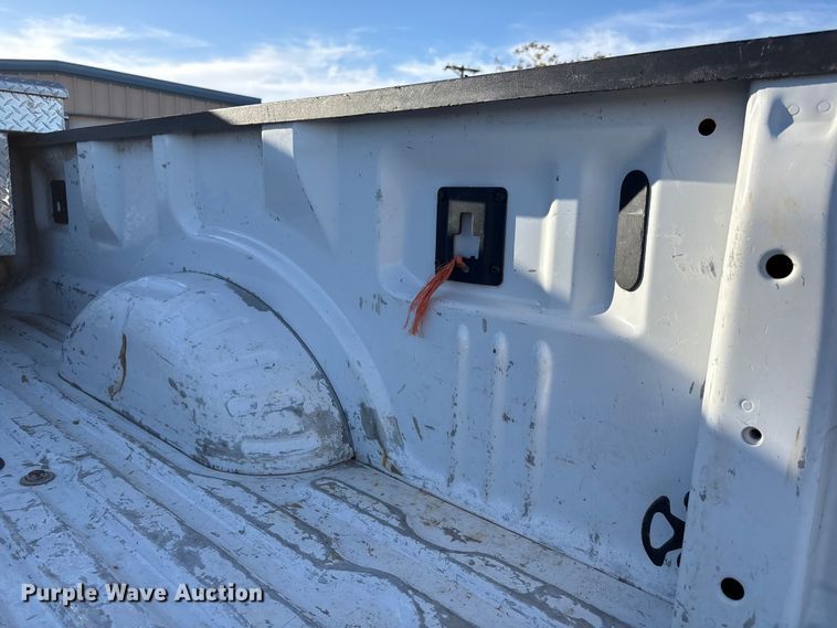 image for item EU4709 2017 Ford F350 Super Duty Crew Cab pickup truck