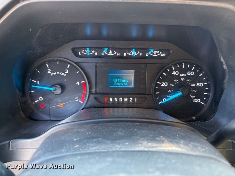 image for item EU4709 2017 Ford F350 Super Duty Crew Cab pickup truck