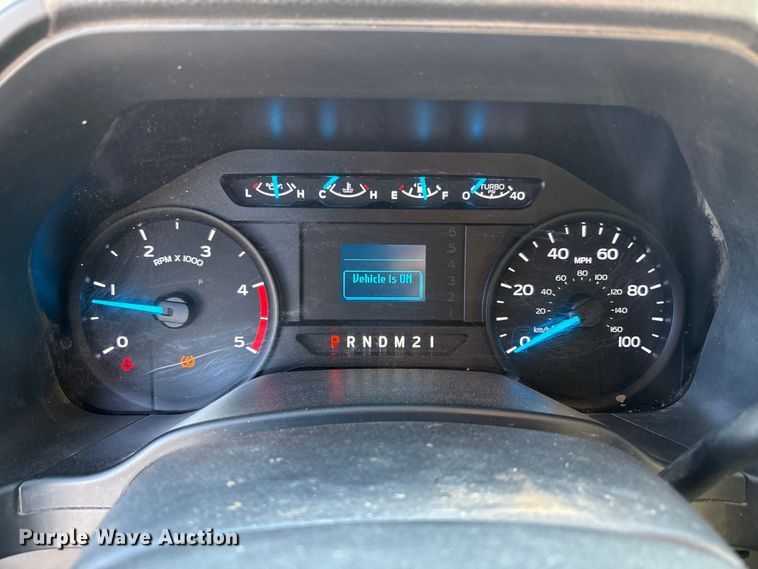 image for item EU4709 2017 Ford F350 Super Duty Crew Cab pickup truck