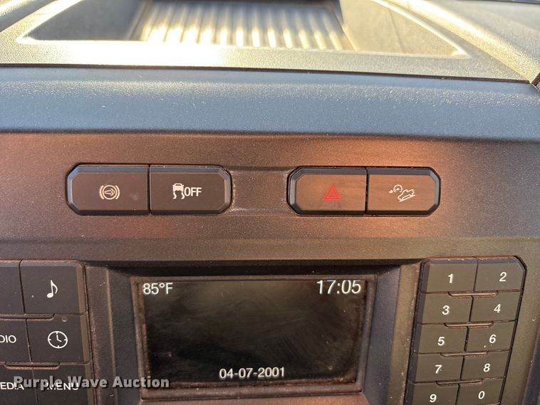 image for item EU4709 2017 Ford F350 Super Duty Crew Cab pickup truck