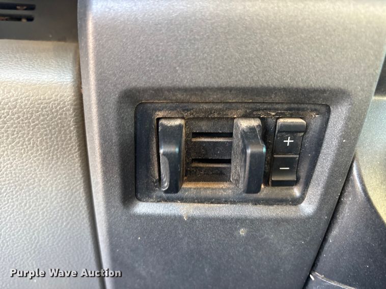 image for item EU4709 2017 Ford F350 Super Duty Crew Cab pickup truck