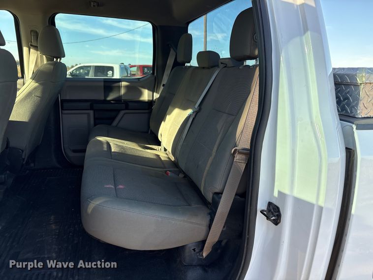 image for item EU4709 2017 Ford F350 Super Duty Crew Cab pickup truck