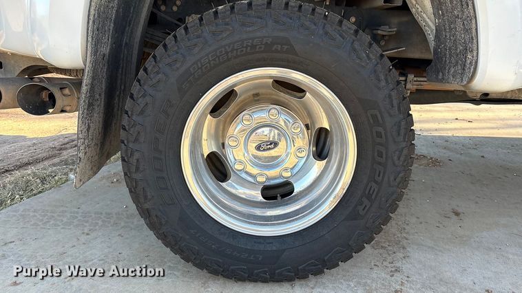 image for item EU4709 2017 Ford F350 Super Duty Crew Cab pickup truck