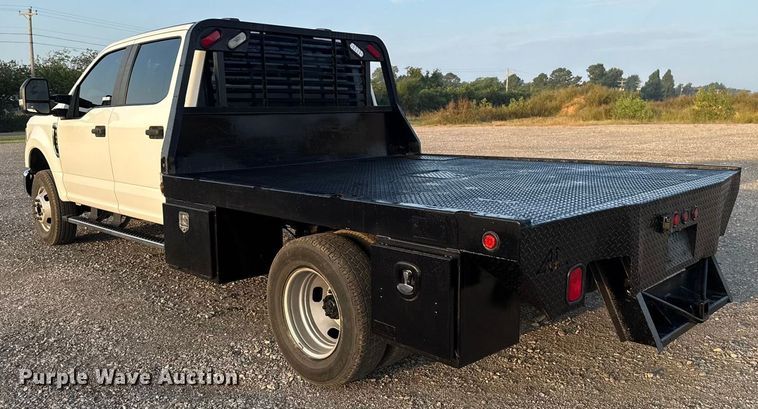 image for item EU5062 2020 Ford F350 Super Duty XL Crew Cab flatbed pickup truck