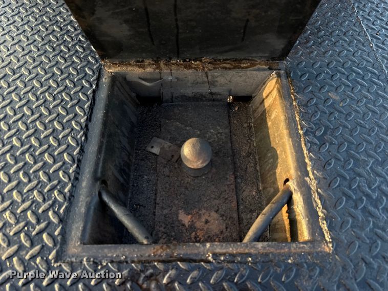 image for item EU5062 2020 Ford F350 Super Duty XL Crew Cab flatbed pickup truck