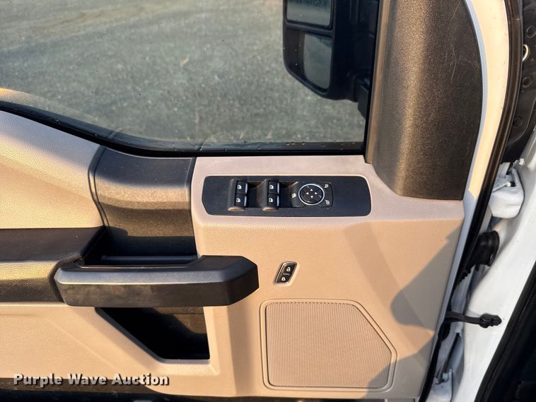 image for item EU5062 2020 Ford F350 Super Duty XL Crew Cab flatbed pickup truck