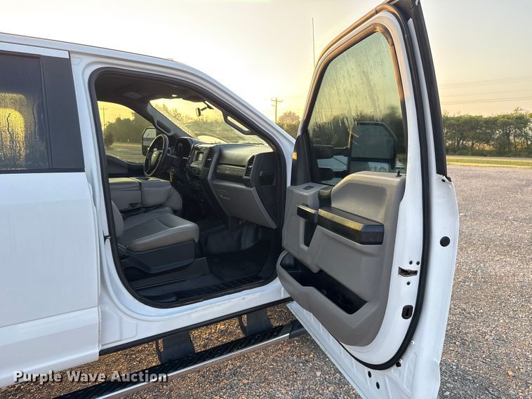 image for item EU5062 2020 Ford F350 Super Duty XL Crew Cab flatbed pickup truck