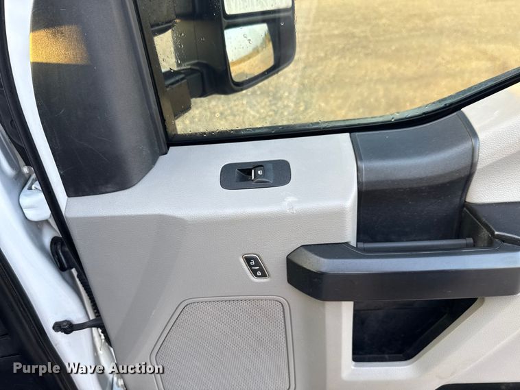 image for item EU5062 2020 Ford F350 Super Duty XL Crew Cab flatbed pickup truck