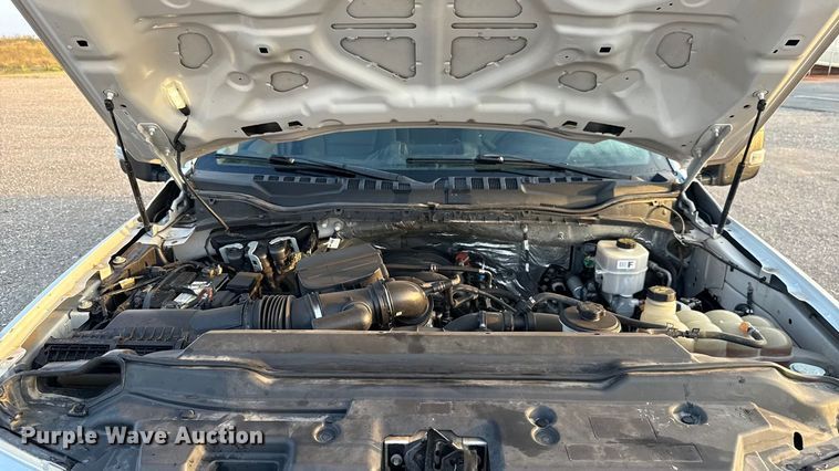 image for item EU5062 2020 Ford F350 Super Duty XL Crew Cab flatbed pickup truck