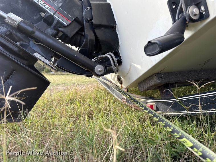 image for item EU5232 1995 Baja 236 boat