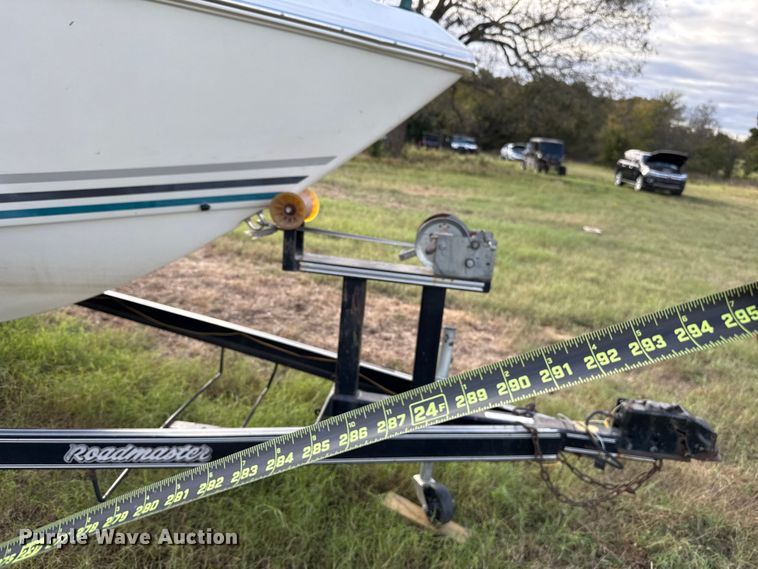 image for item EU5232 1995 Baja 236 boat