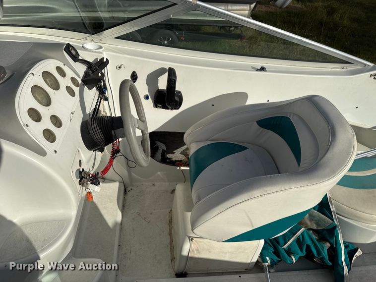 image for item EU5232 1995 Baja 236 boat