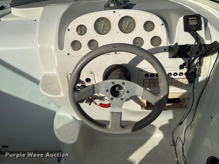 image for item EU5232 1995 Baja 236 boat