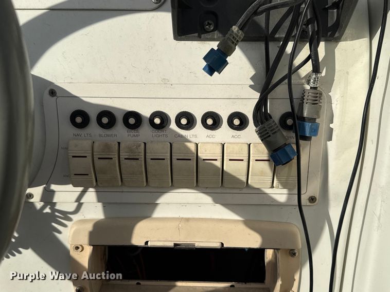 image for item EU5232 1995 Baja 236 boat