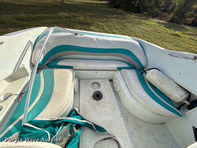 image for item EU5232 1995 Baja 236 boat