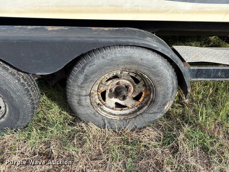 image for item EU5232 1995 Baja 236 boat