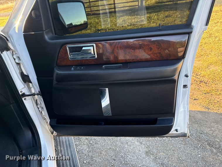 image for item EU5237 2015 Lincoln Navigator SUV