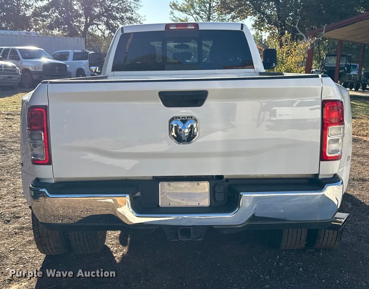 image for item EU5286 2019 RAM 3500 Crew Cab pickup truck