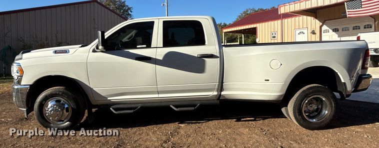 image for item EU5286 2019 RAM 3500 Crew Cab pickup truck