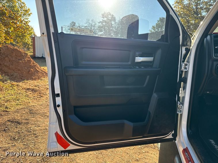 image for item EU5286 2019 RAM 3500 Crew Cab pickup truck