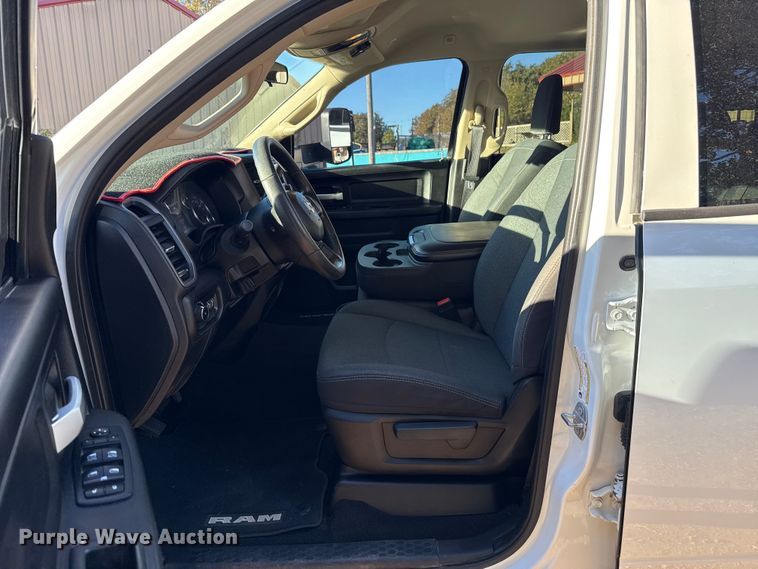 image for item EU5286 2019 RAM 3500 Crew Cab pickup truck