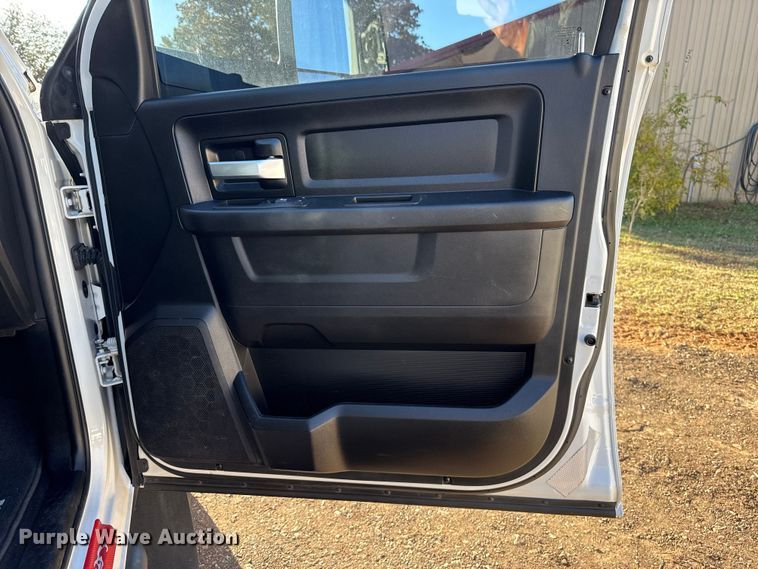 image for item EU5286 2019 RAM 3500 Crew Cab pickup truck