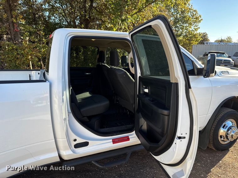 image for item EU5286 2019 RAM 3500 Crew Cab pickup truck